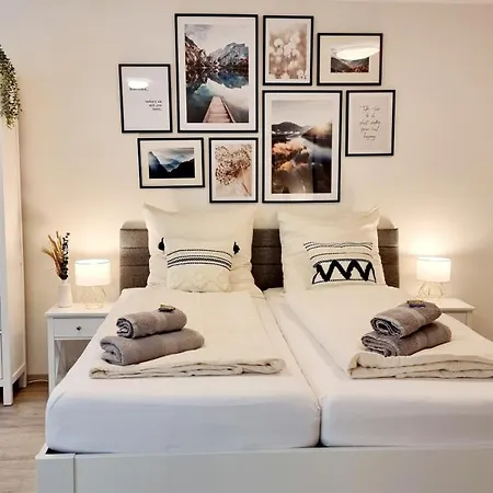 Stadtgarten-studios - Im Zentrum Mit Parkplatz 아파트 바인가르텐