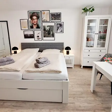 Stadtgarten-studios - Im Zentrum Mit Parkplatz * 바인가르텐