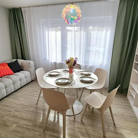 Stadtgarten-studios - Im Zentrum Mit Parkplatz * Weingarten (Wuerttemberg)